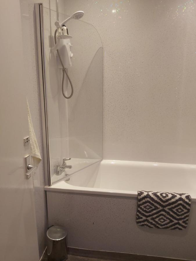 Haig Apartments كيركالدي المظهر الخارجي الصورة